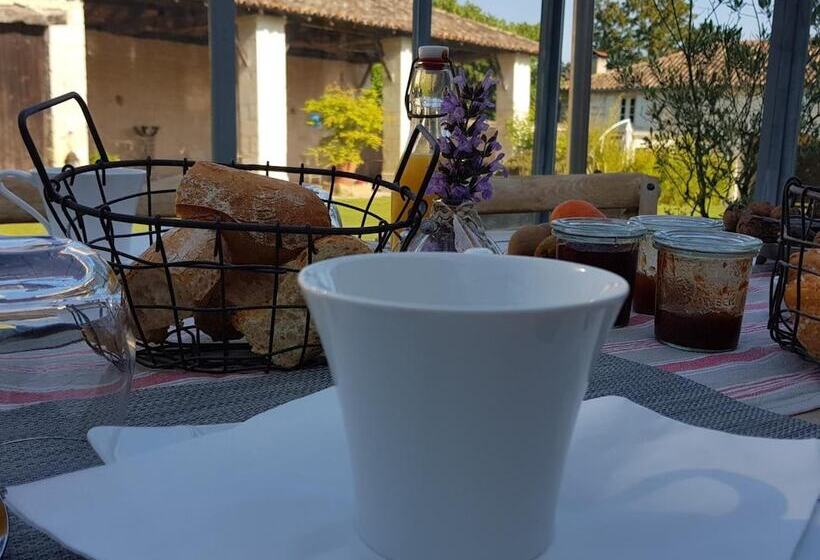 بنسيون Les Hauts De Chalonne