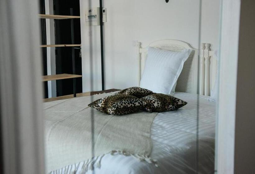 بنسيون Les Suites Du 17