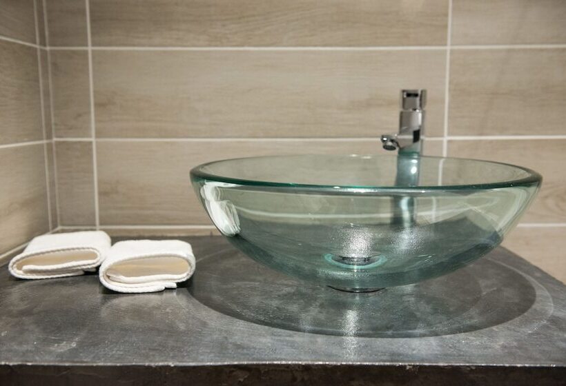 بنسيون Les Suites Du 17