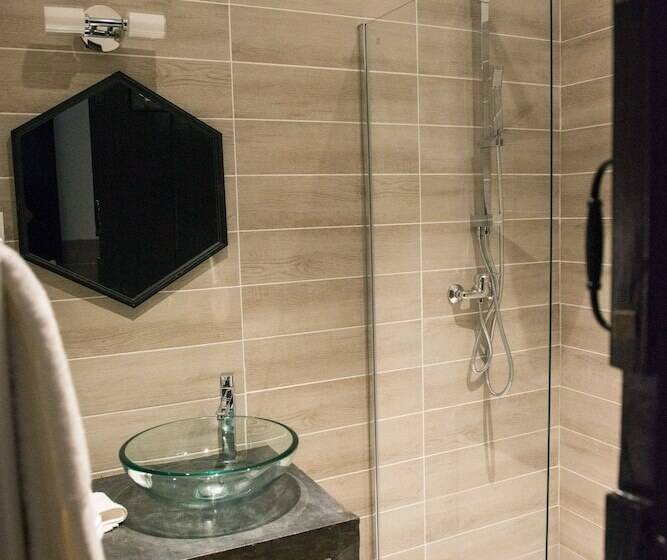 بنسيون Les Suites Du 17