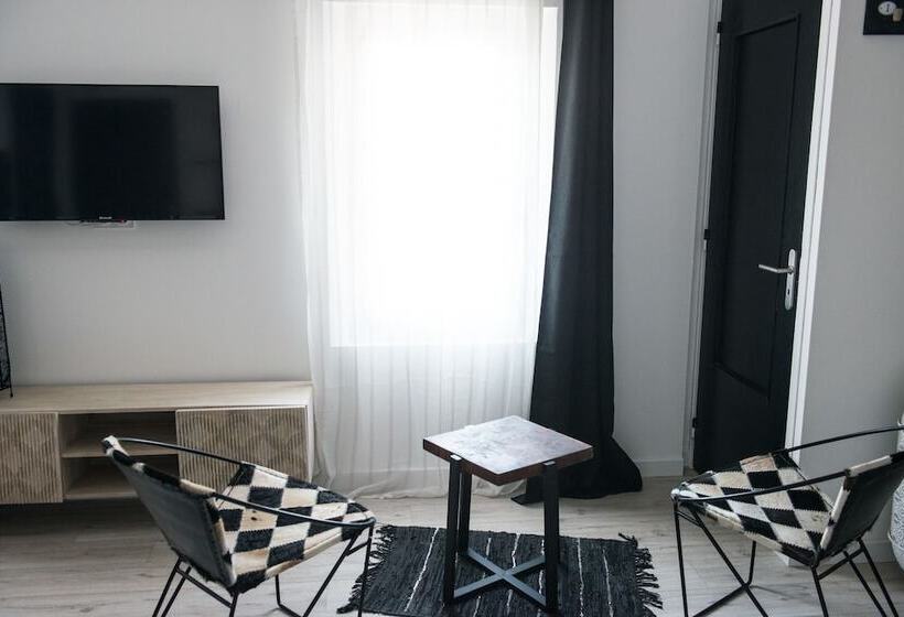 بنسيون Les Suites Du 17