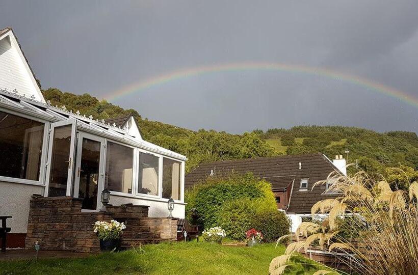 펜션 Lochview Guest House