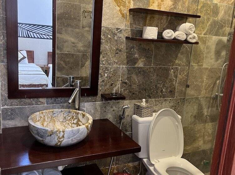 پانسیون Ngo House 2 Villa