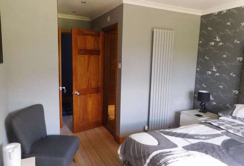 펜션 Riverside House