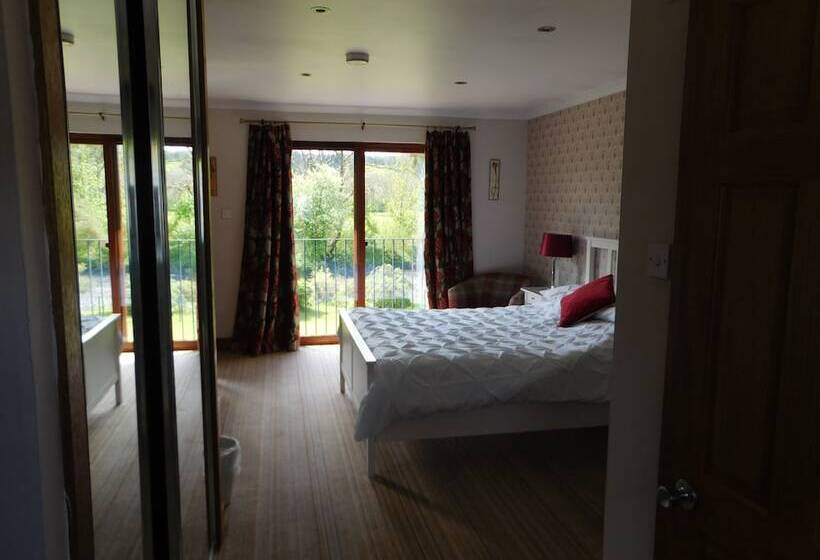 펜션 Riverside House