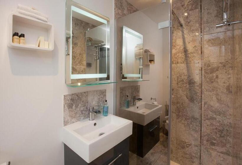 Пансион The Old House Guest House