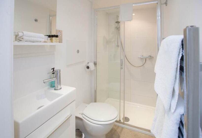 Пансион The Old House Guest House