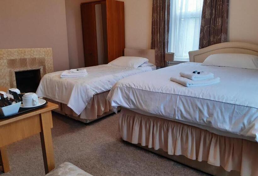 بنسيون The Russet House