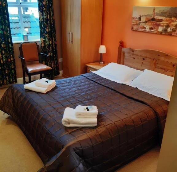 بنسيون The Russet House