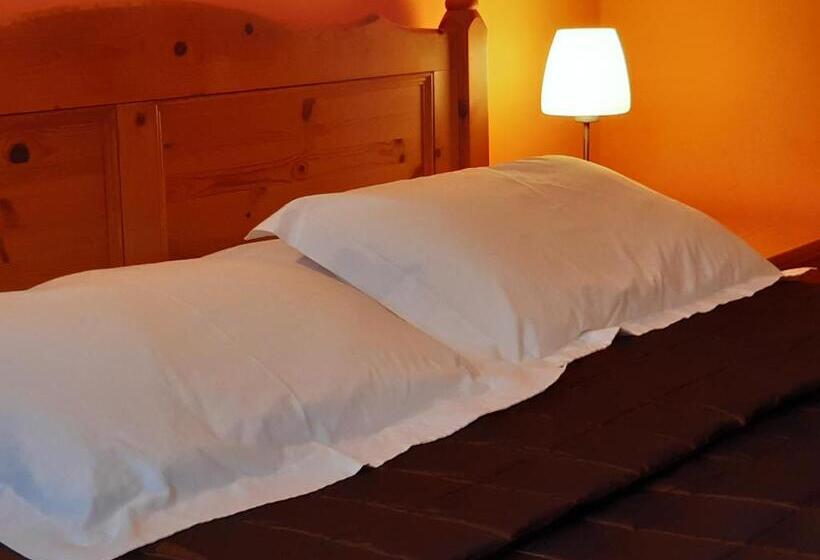 بنسيون The Russet House