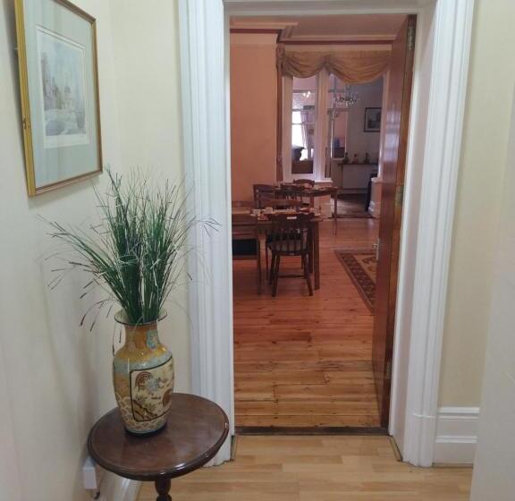 بنسيون The Russet House