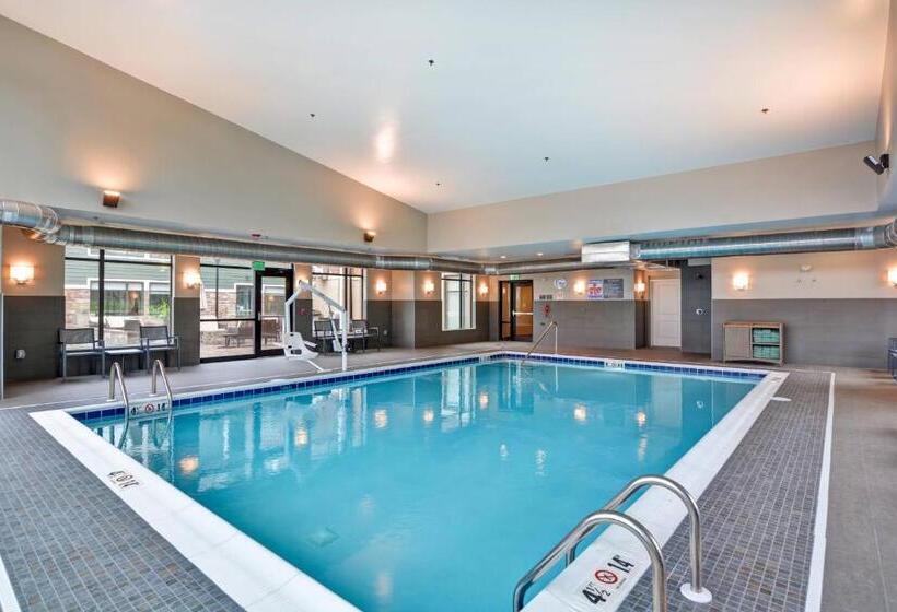 Residence Inn By Marriott Cleveland Airport/middleburg Heights