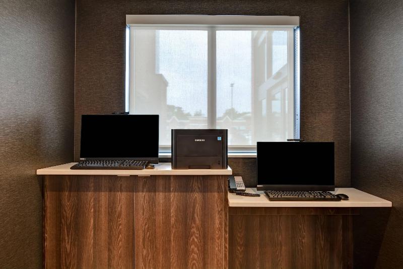 Residence Inn By Marriott Cleveland Airport/middleburg Heights