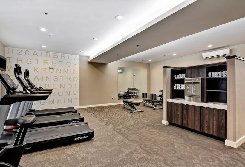 Residence Inn By Marriott Cleveland Airport/middleburg Heights