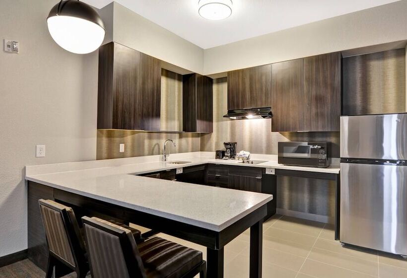 Residence Inn By Marriott Cleveland Airport/middleburg Heights