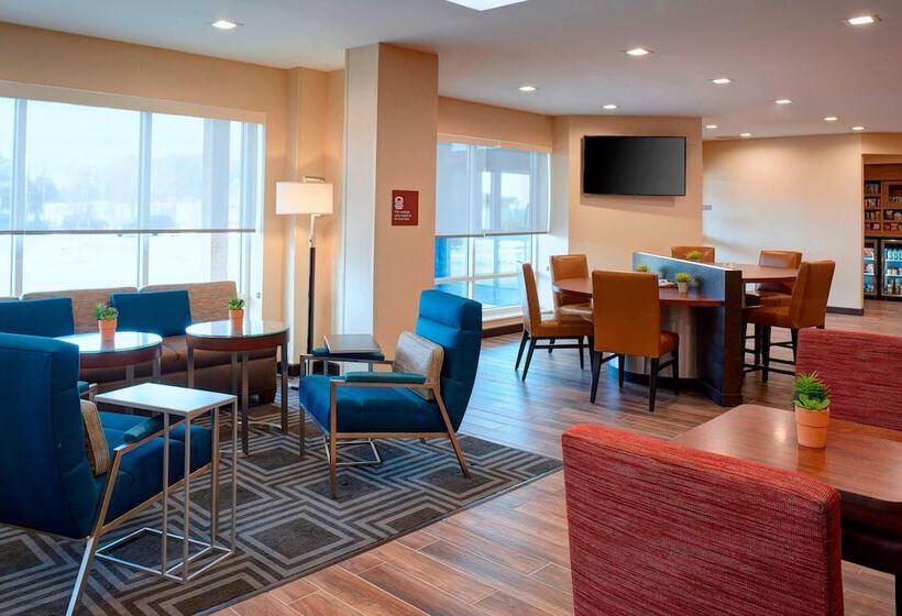 Towneplace Suites By Marriott Grand Rapids Airport