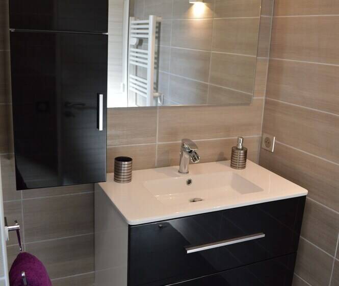 Villa La Terre Des Lauriers B&b