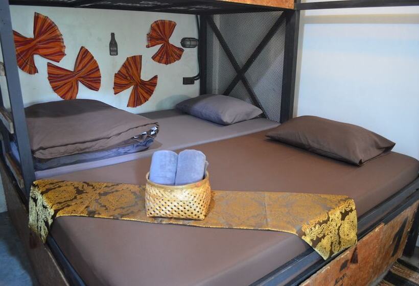 فندق صغير Dawnthaya Ayutthaya House บ้านดอนธยๅ อยุธยา