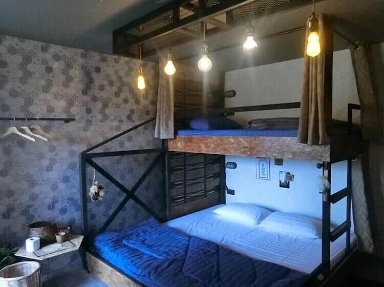 فندق صغير Dawnthaya Ayutthaya House บ้านดอนธยๅ อยุธยา