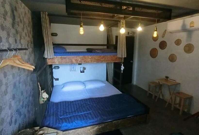 فندق صغير Dawnthaya Ayutthaya House บ้านดอนธยๅ อยุธยา