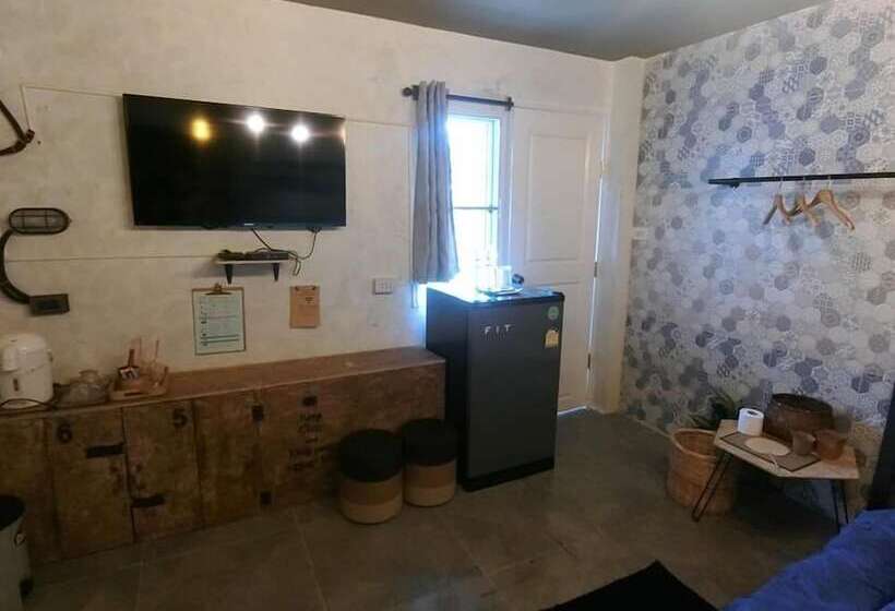 فندق صغير Dawnthaya Ayutthaya House บ้านดอนธยๅ อยุธยา