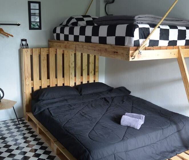 فندق صغير Dawnthaya Ayutthaya House บ้านดอนธยๅ อยุธยา