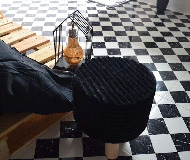 فندق صغير Dawnthaya Ayutthaya House บ้านดอนธยๅ อยุธยา