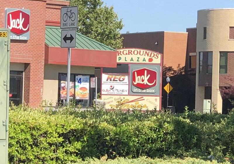 Общежитие Whole Family  Wholeville