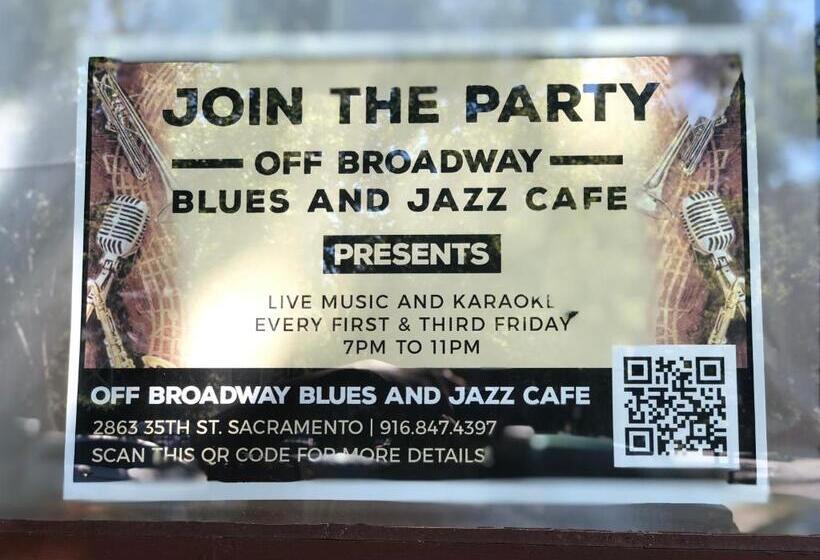 Общежитие Whole Family  Wholeville