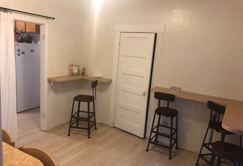 Общежитие Whole Family  Wholeville