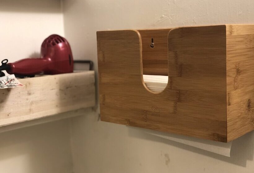 Общежитие Whole Family  Wholeville