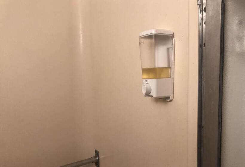 Общежитие Whole Family  Wholeville