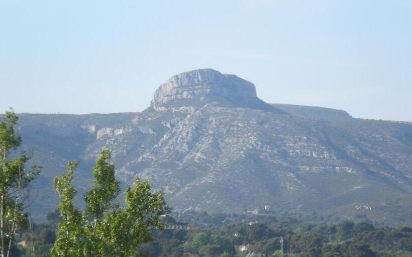 مبيت وإفطار Chez Vero   Chambre D Hôte Privée   Proche Cassis Ste Baume Marseille   Parking