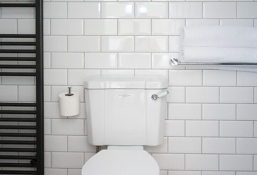 צימר Crescent Lodge Guest House