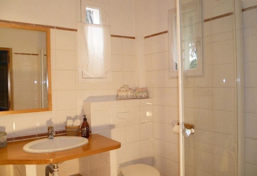 مبيت وإفطار Domaine Des Restanques