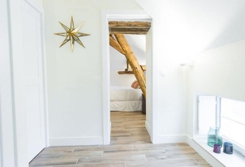 민박 La Maison Deveney Mars