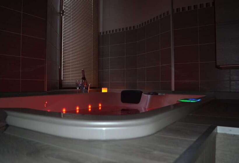 مبيت وإفطار La Perle Rare