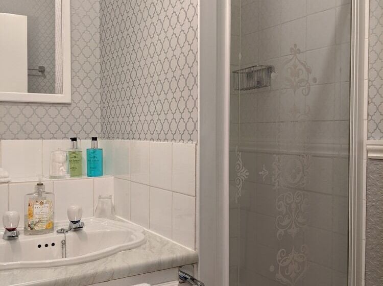 ベッドアンドブレックファースト Lee House