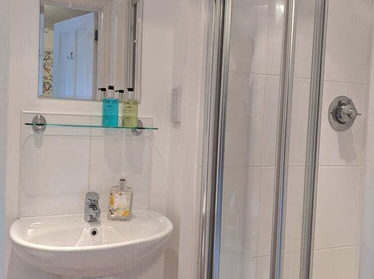 ベッドアンドブレックファースト Lee House