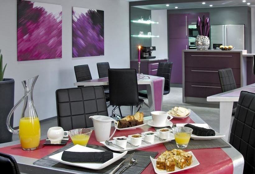 민박 Maison Et Chambres D'hôtes Les Lisbéales