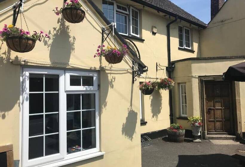 مبيت وإفطار The George Inn