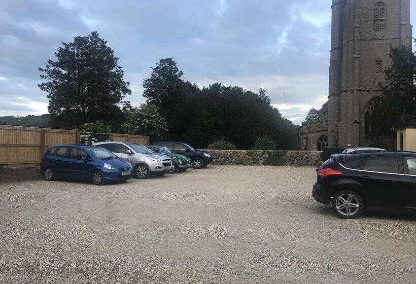 مبيت وإفطار The George Inn