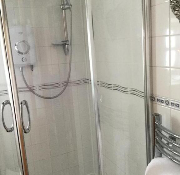 تختخواب و صبحانه The Snug @ Corry Cottage