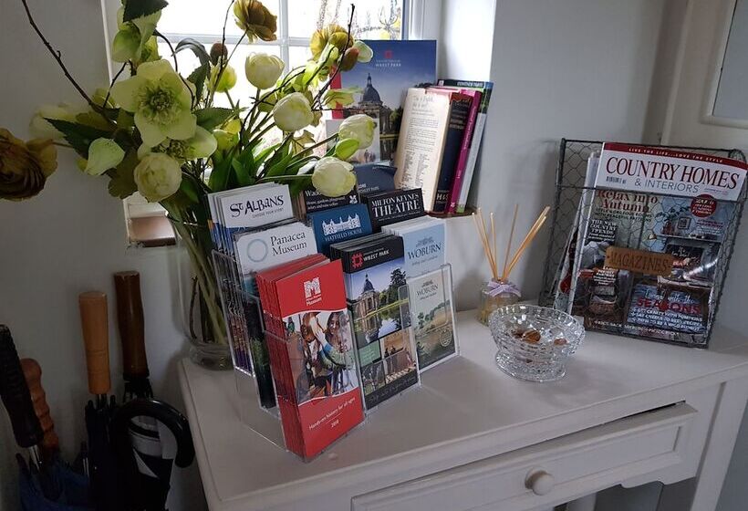 צימר Wisteria Haze