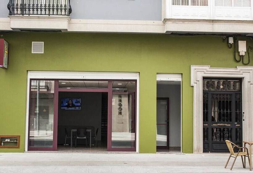 De Camino Albergue   Hostel