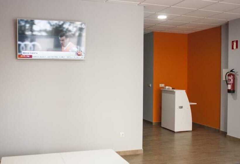 De Camino Albergue   Hostel