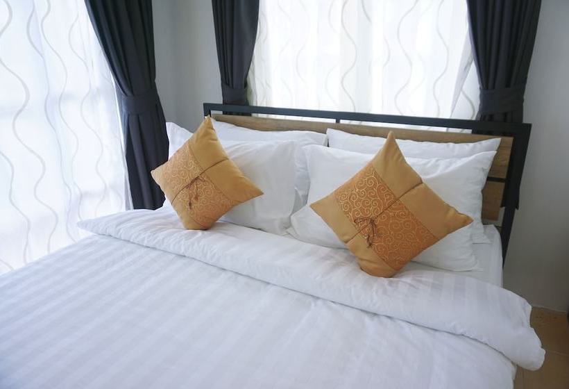 Destiny Hostel Khaolak