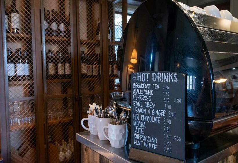 Хостел Kings Arms