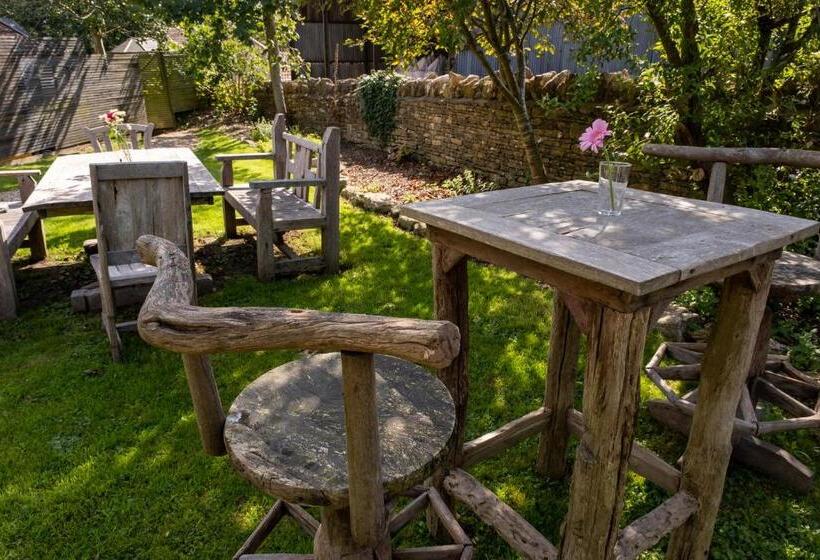 Хостел Kings Arms