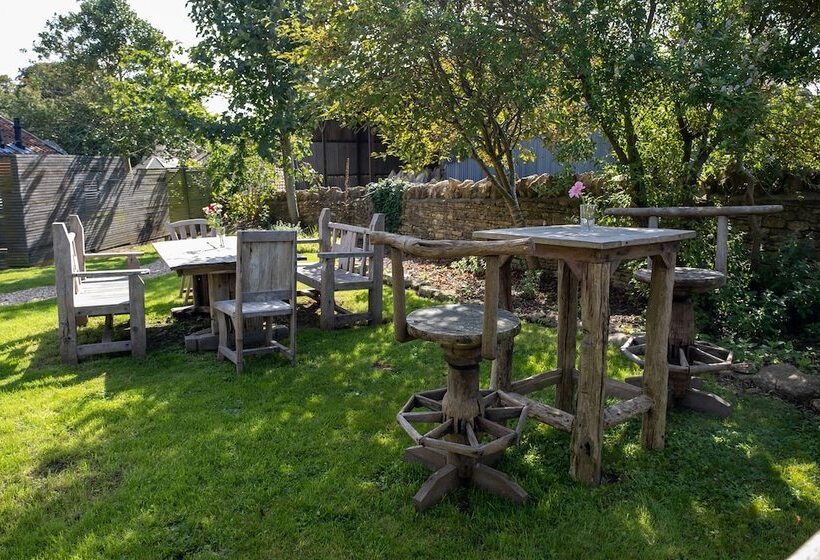 Хостел Kings Arms